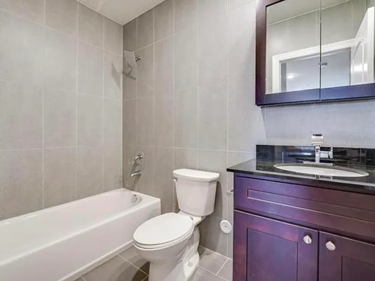 25 Saint Pauls Ave #1A — Photo 16