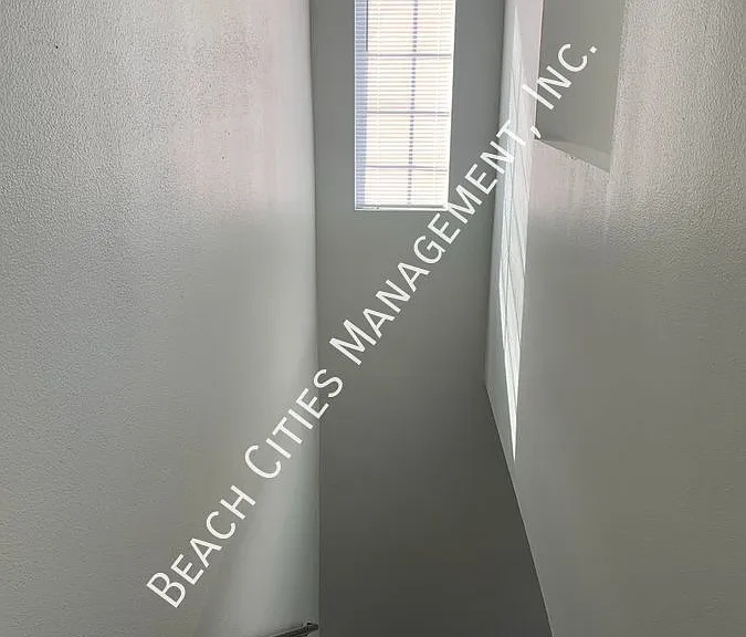 1220 Mira Mar Ave #1 — Photo 21