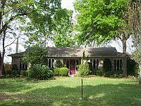2nd image of 2776 Oakdale Dr W