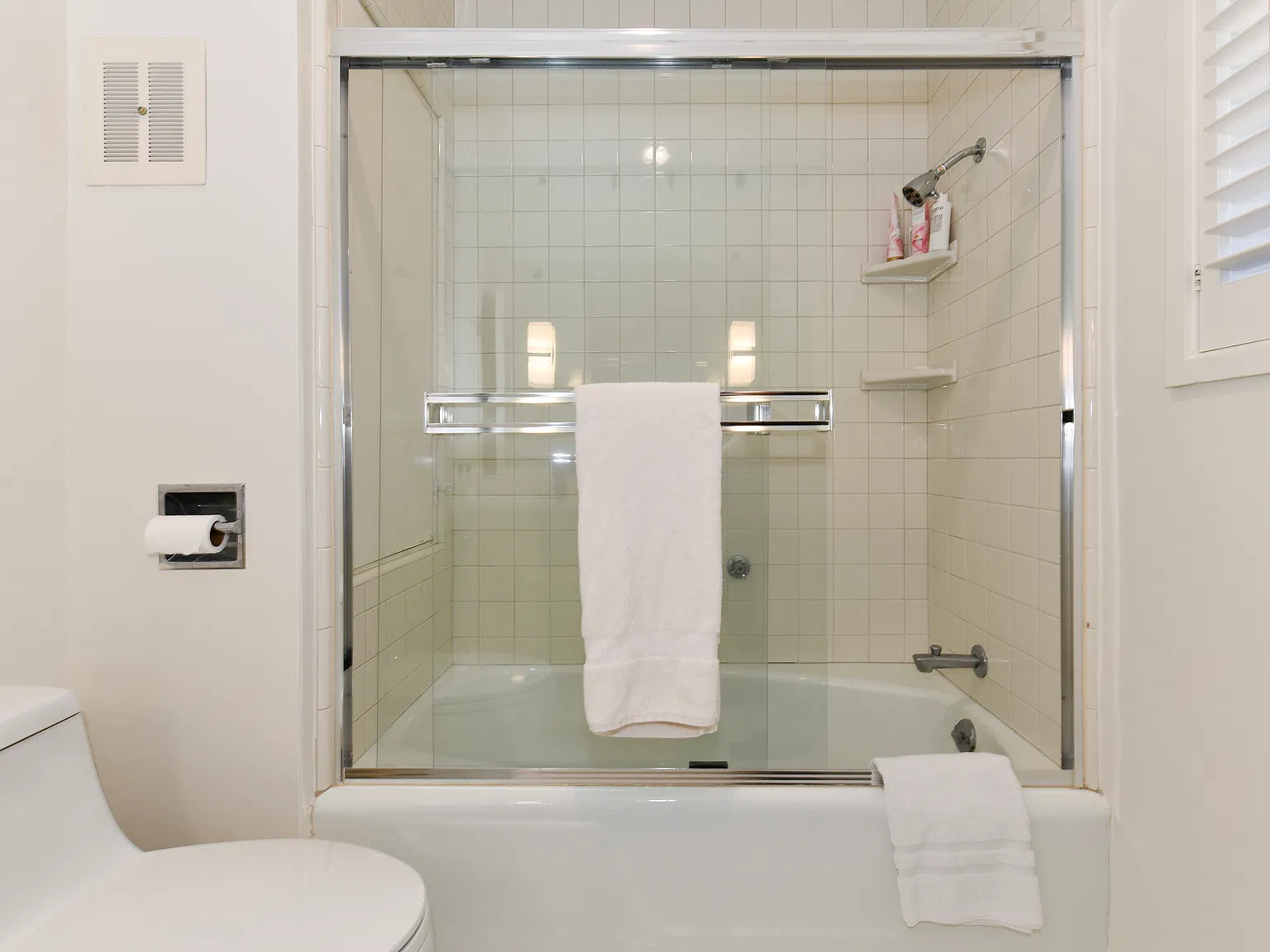 2 bed, $4,500 — Photo 4