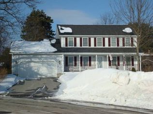 6 Courtney Ln, Southampton, MA 01073