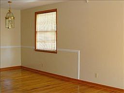 5th image of 111 Little John Pl