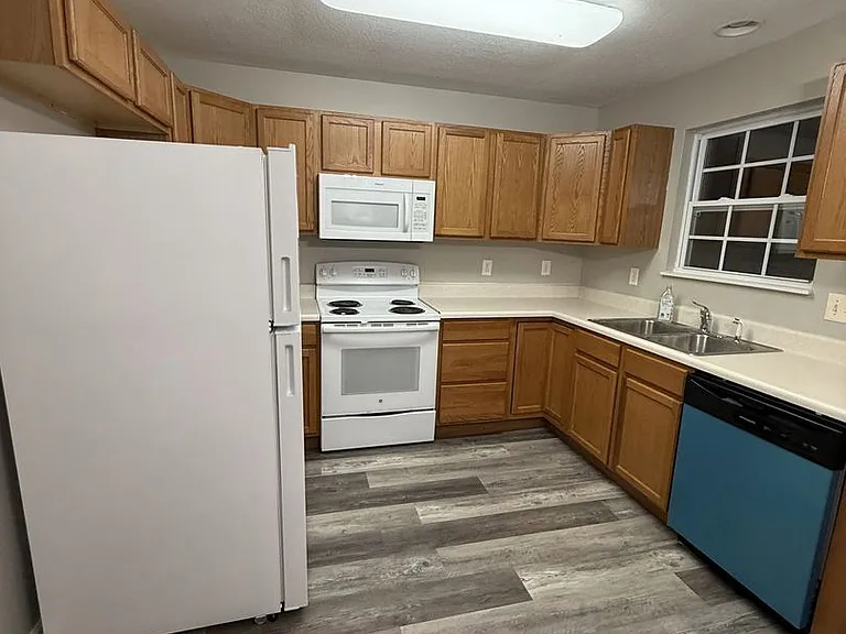 4825 Poplar Crest Way — Photo 8