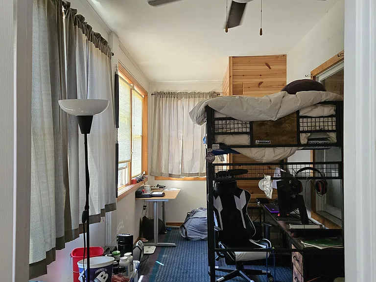 2nd bedroom or a perfect office with a lake view