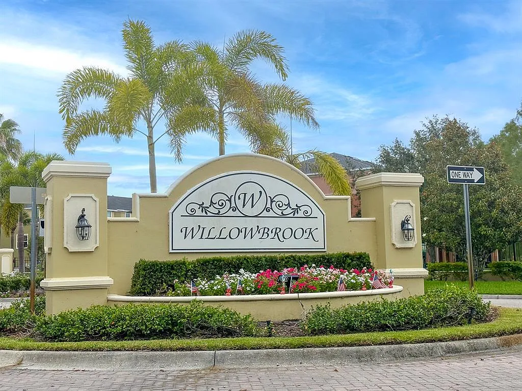 2 bed, 2.5 bath, 1092 sqft, $2,000 — Photo 2