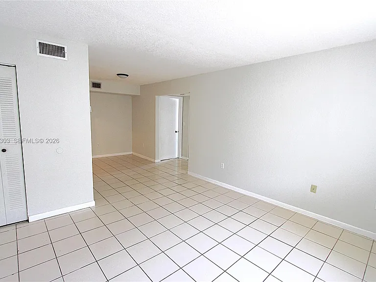 656 NW 114th Ave #103 — Photo 4