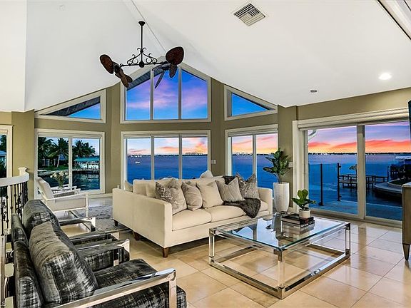 5th image of 101 SW 58th St