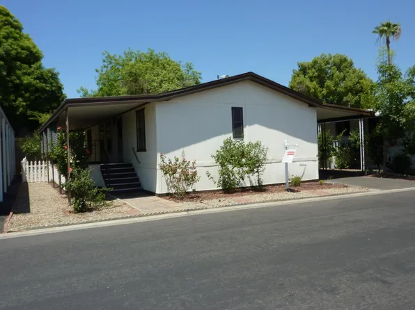 221 W Herndon Ave Space 50, Pinedale, CA 93650