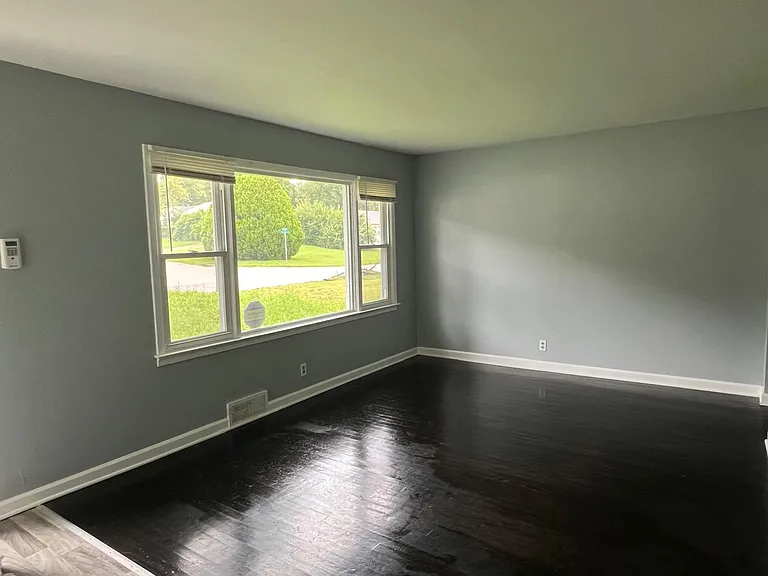 9112 Belcour Dr — Photo 3
