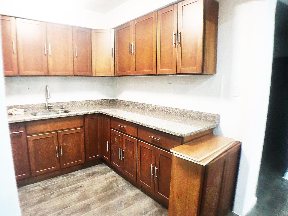 1st image of 2165 Brown St #2