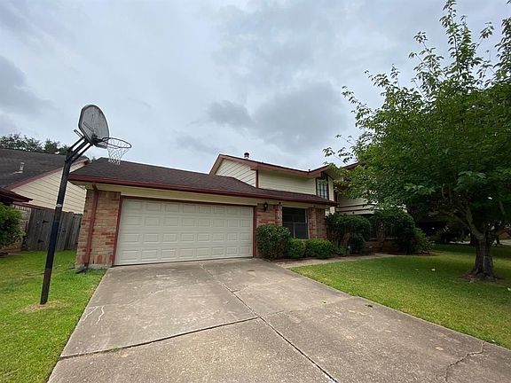 2nd image of 2118 Braesmeadow Ln