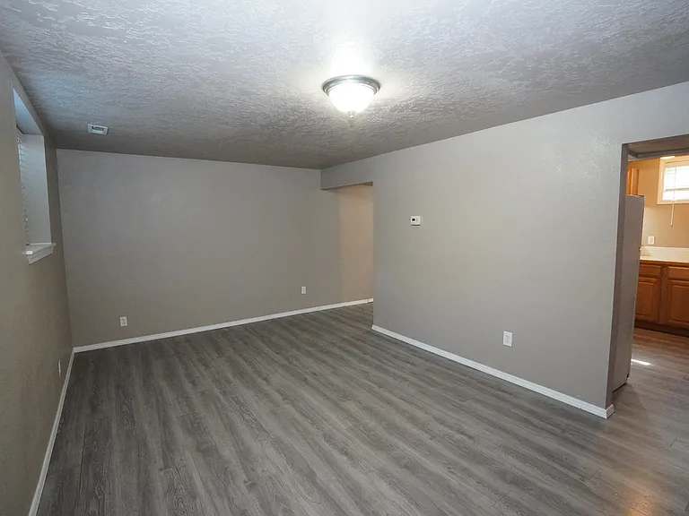 2210 S Owyhee St — Photo 6