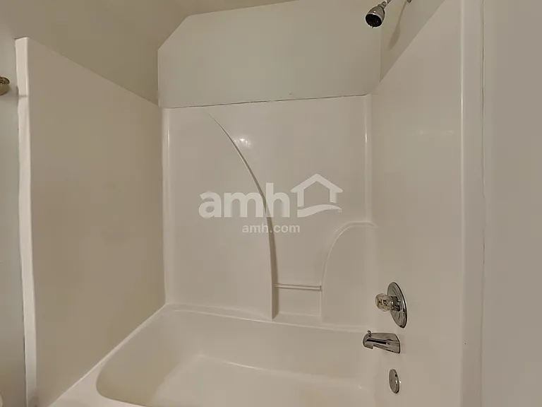 5125 Macarthur Ave — Photo 18