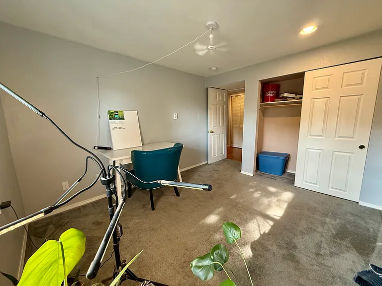 515 NW Irving St #A — Photo 6