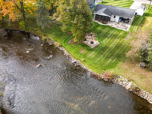 2nd image of 4078 Riverview Dr S