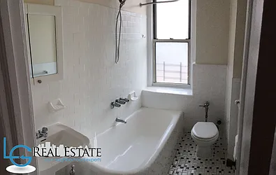 Rented by LG Realty Solutions Inc