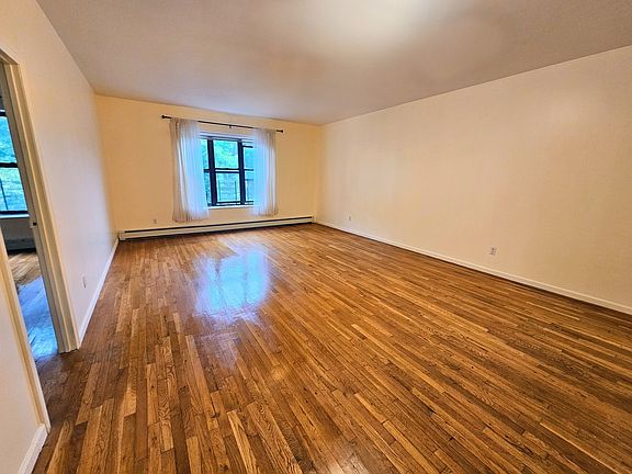2nd image of 1106 Saint Johns Pl #4A