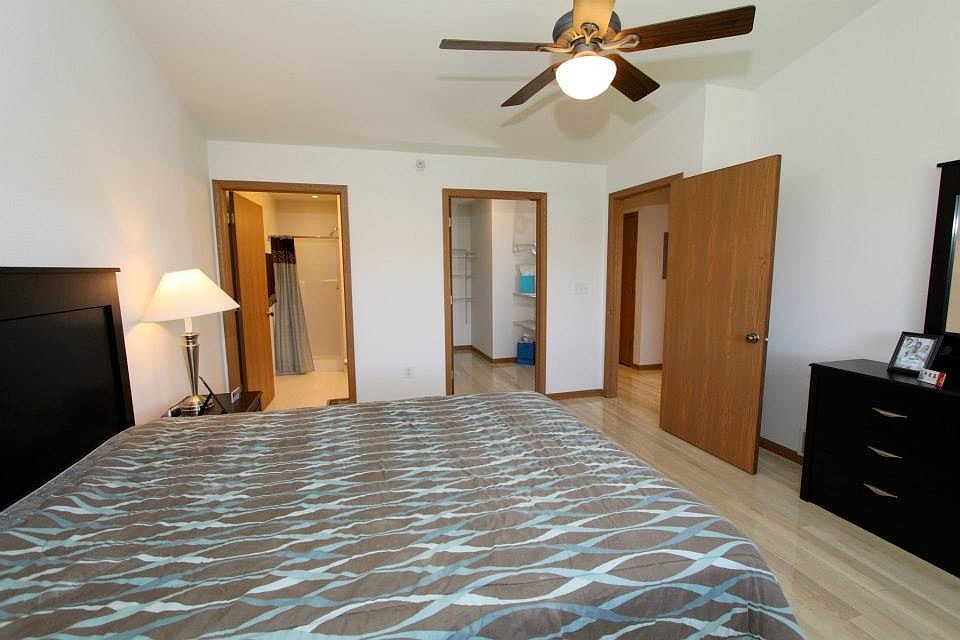 Master Bedroom 13x15