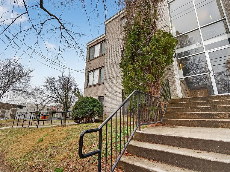 851 Yuma St SE — Photo 15