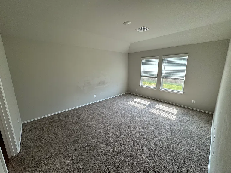 2705 Spring Creek St — Photo 11