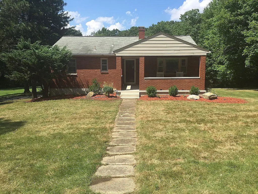 3863 Anderson Rd photo 1