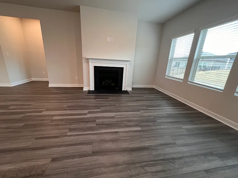9850 Festival Way — Photo 6