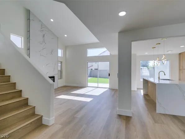 7708 License St, Las Vegas, NV 89131