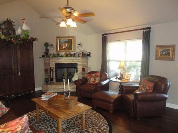 5th image of 36 Pecan Ct