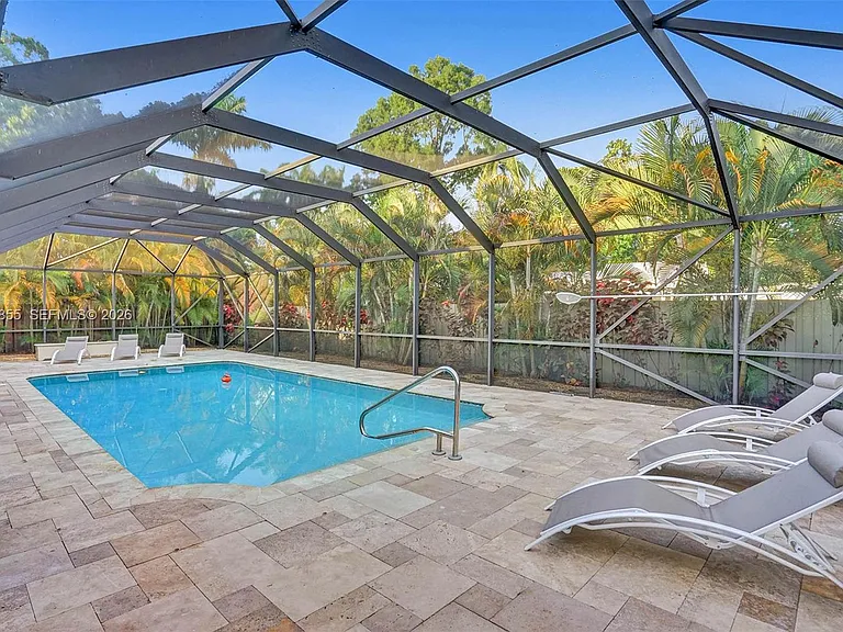 2120 SW 28th Way — Photo 74