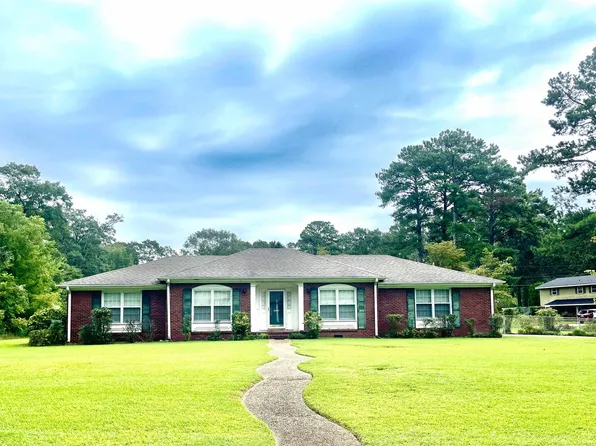 217 Meadow Hill Rd, Sheffield, AL 35660