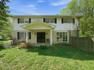 2804 Timber Hills Rd, Louisville, KY 40214