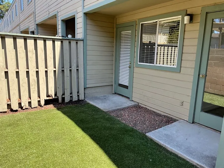 1185 E Foothill Blvd #20 — Photo 15