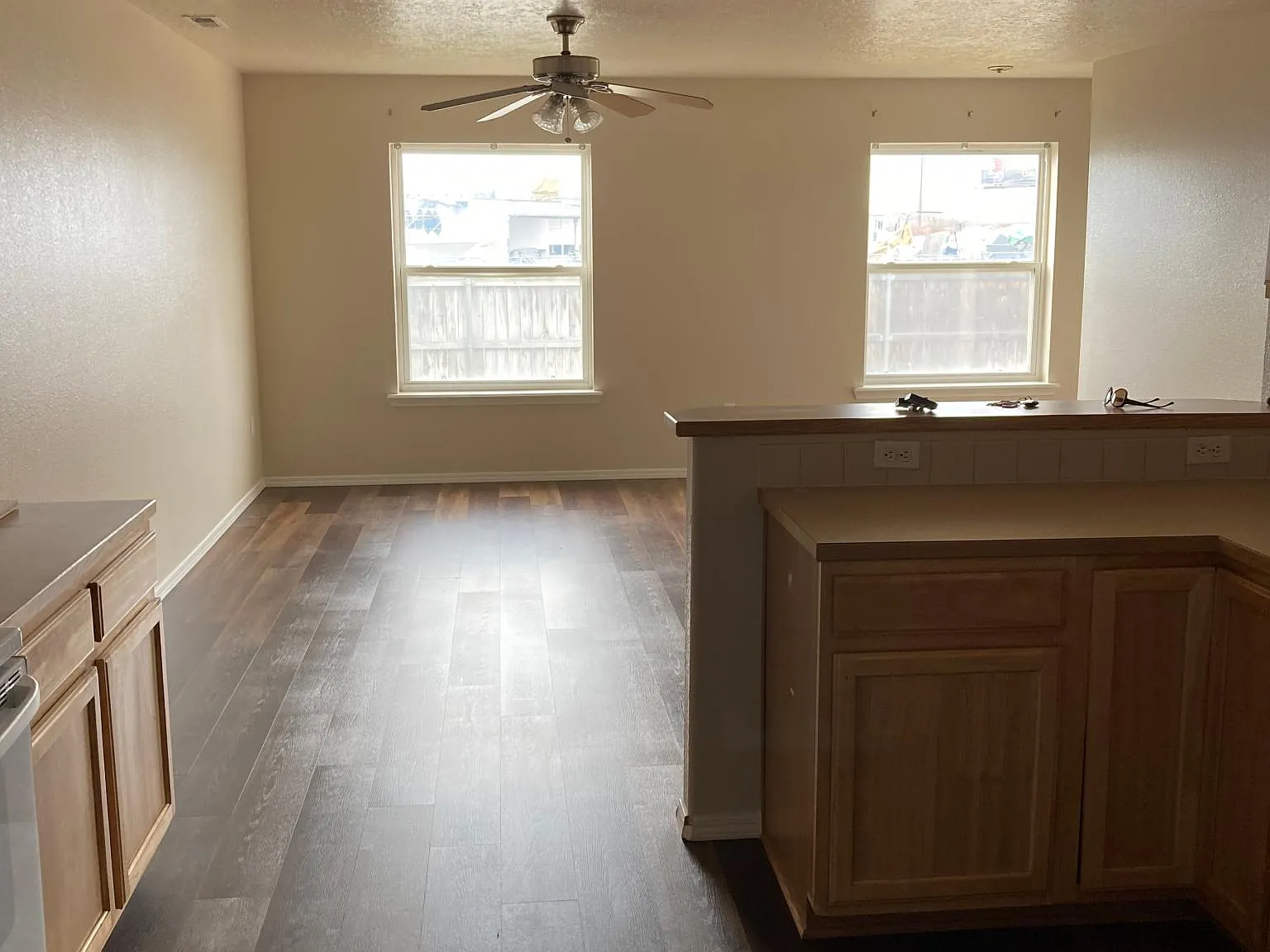 106 NE Lotus Ct — Photo 4