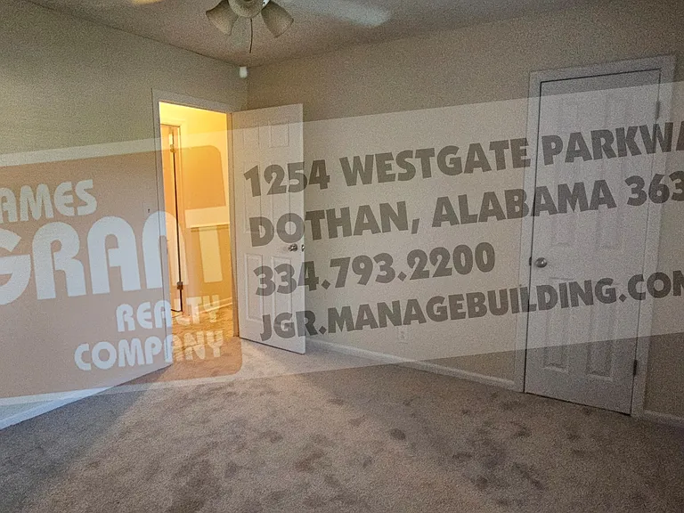 306 Mustang Dr — Photo 23