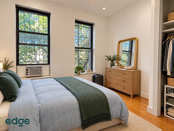 4th image of 233 Jefferson St #2J