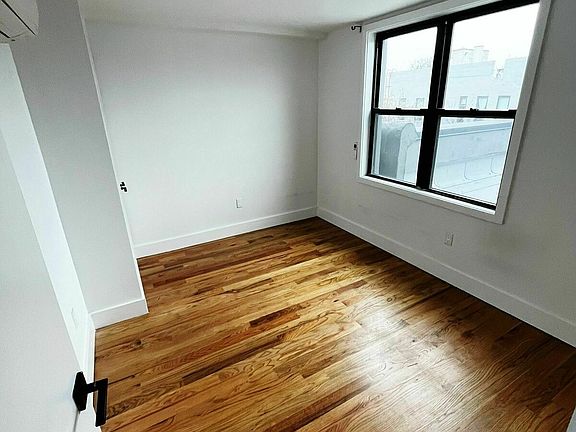 4th image of 1603 Lincoln Pl Penthouse 6