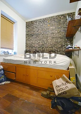 Rented by Bold New York | media 27