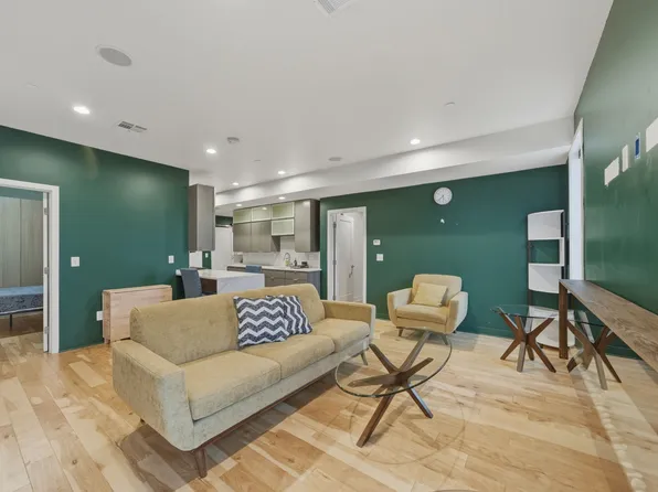 186 Paris St #1, Boston, MA 02128