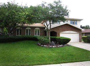 1320 67th Pl, Downers Grove, IL 60516
