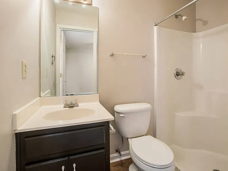 Park Place Apartments — Photo 6