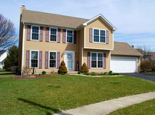 1220 Darling Ct, Sycamore, IL 60178