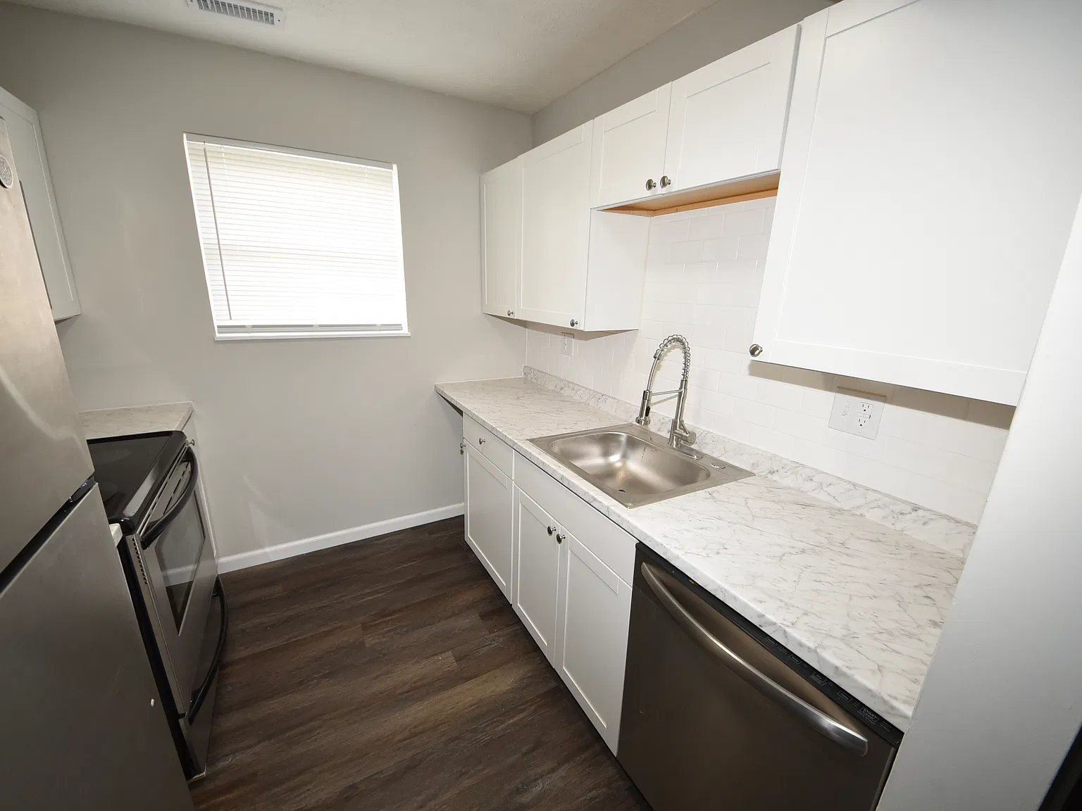 1 bed, 825 sqft, $1,000 — Photo 2