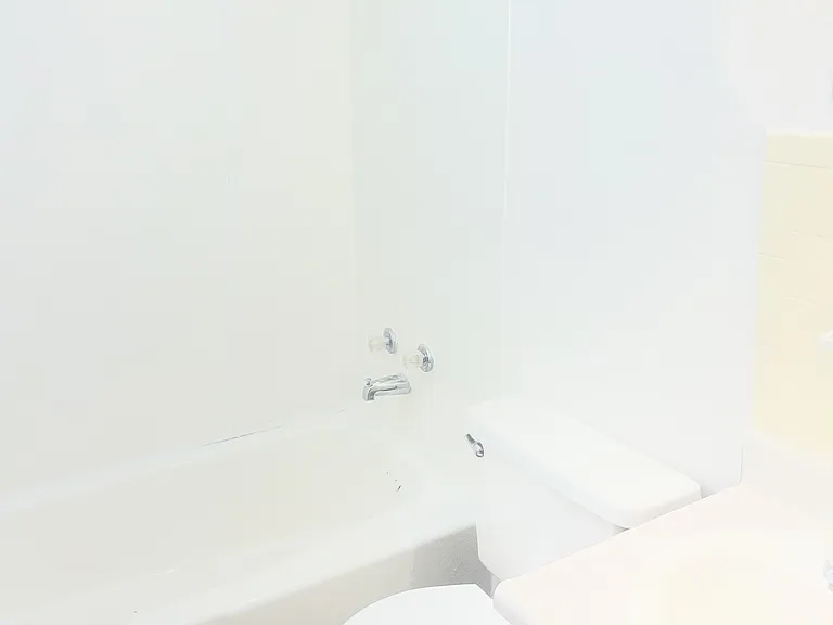 1038 Cherry Dr #5 — Photo 8