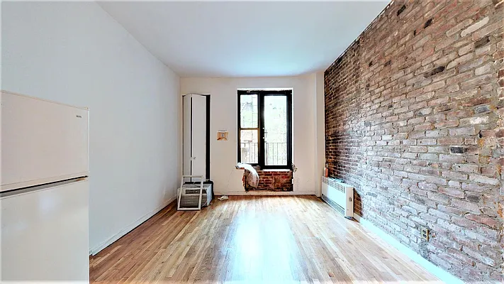 Rented by Bond New York | media 10