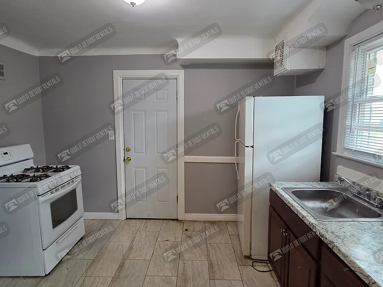 5919 Balfour Rd — Photo 17