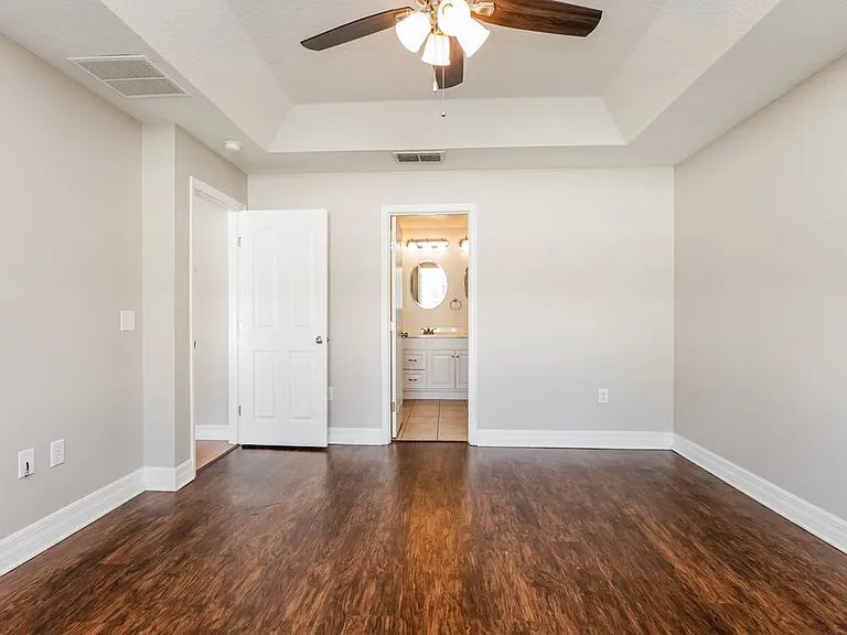 4505 Barbados Loop — Photo 8