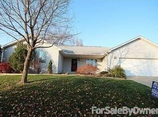 2062 W Ravina Park Rd, Decatur, IL 62526