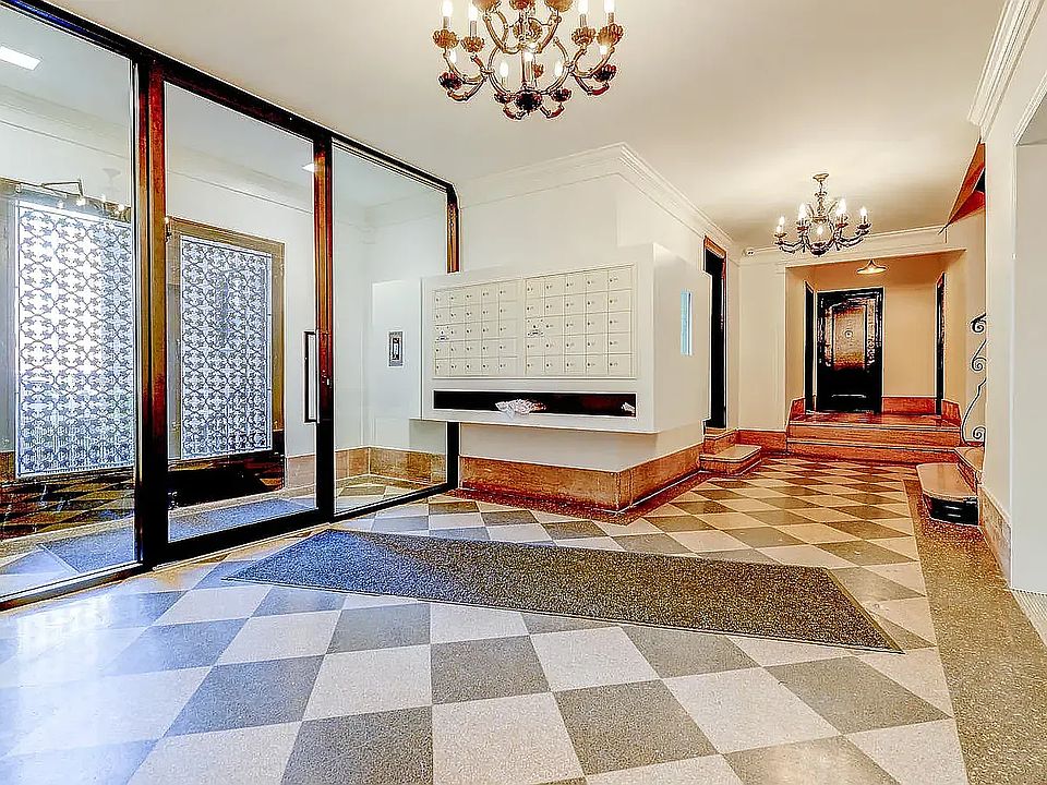 1st image of 8216 34th Ave APT 1E