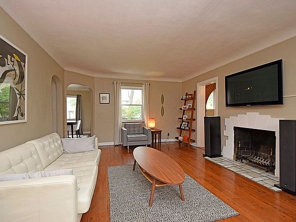 5th image of 2614 Briarcliffe Ave