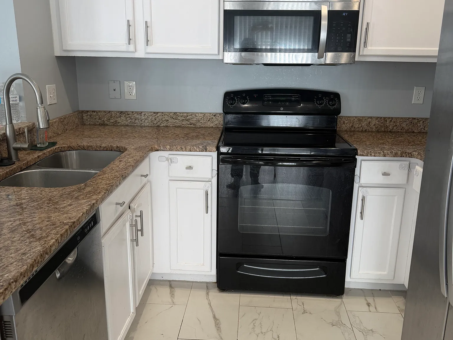 2 bed, 1171 sqft, $1,750 — Photo 4